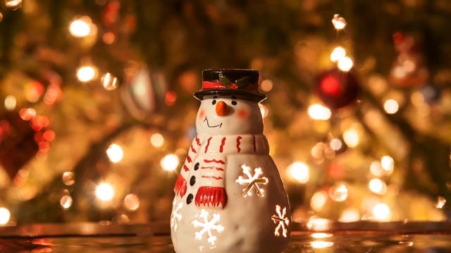 christmas_candle_snowman_with_lights