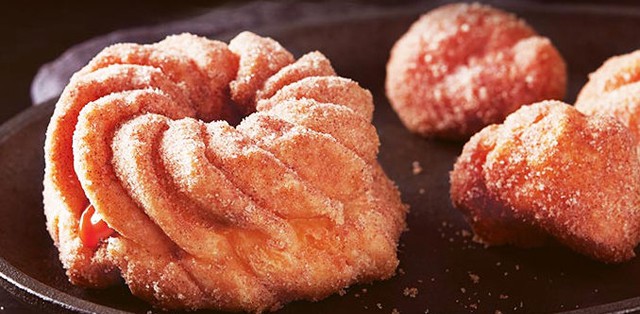 tim-hortons-introduces-new-churro-donut-and-churro-timbits-678x381