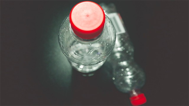 plastic_water_bottles