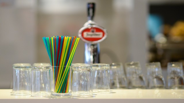 plastic_straws