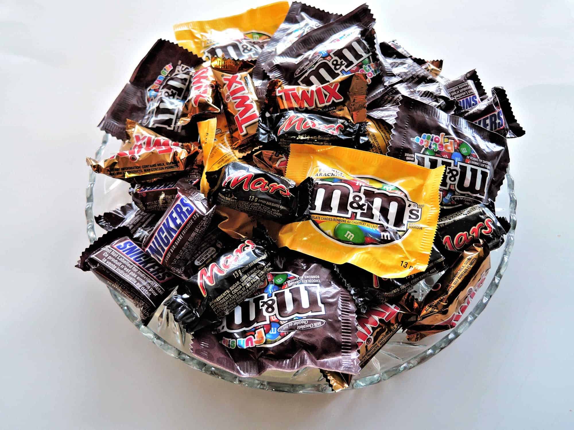 halloween-candy-chocolates-nuts-sweet