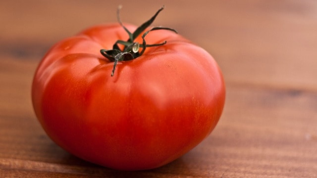 red-tomato-vegetable