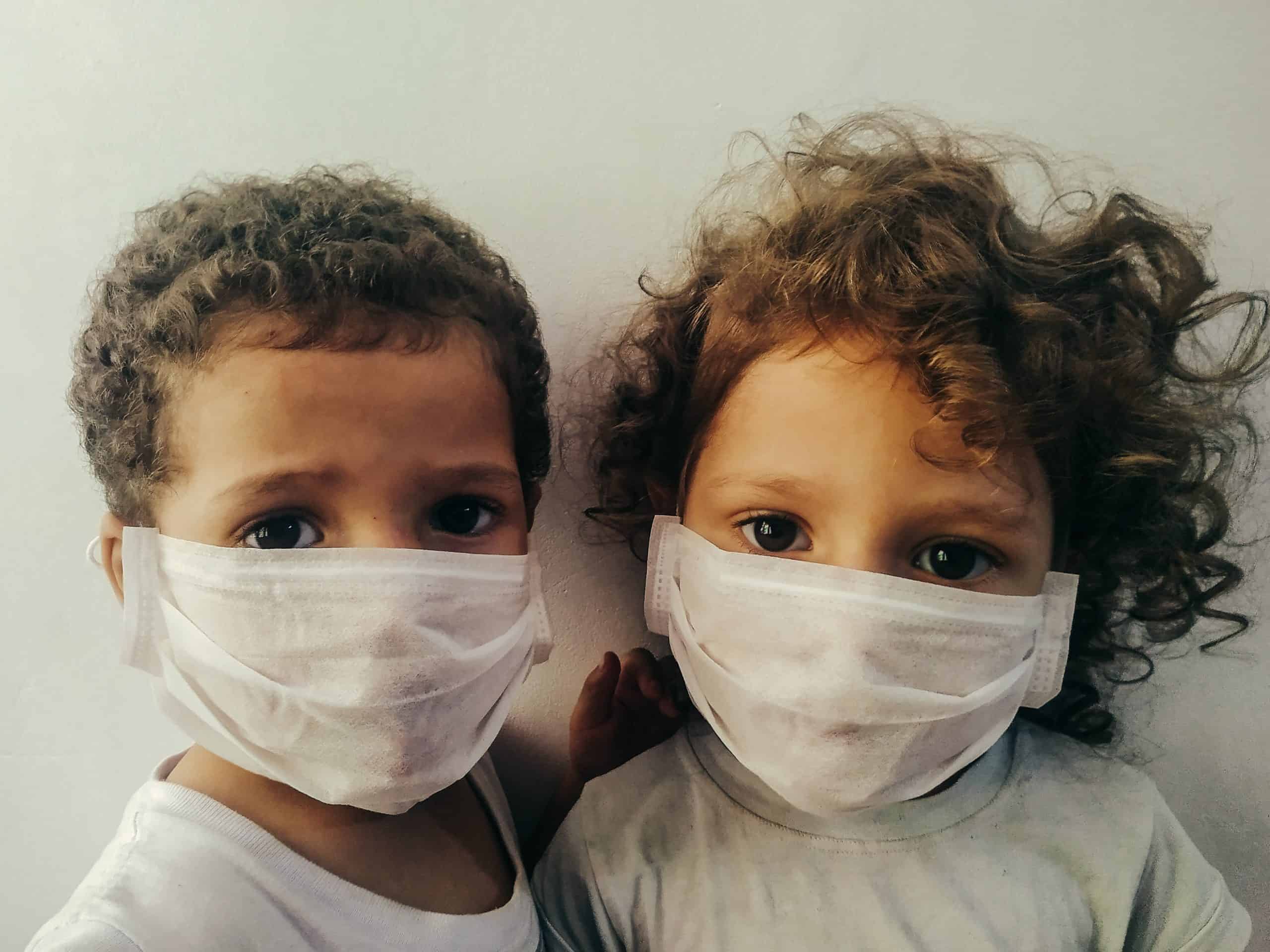kids-wearing-surgical-masks-4027320