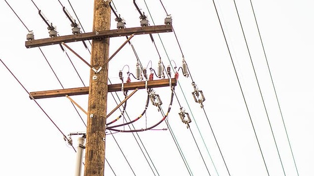 Over 600 homes and businesses affected by power outage in Hamilton
