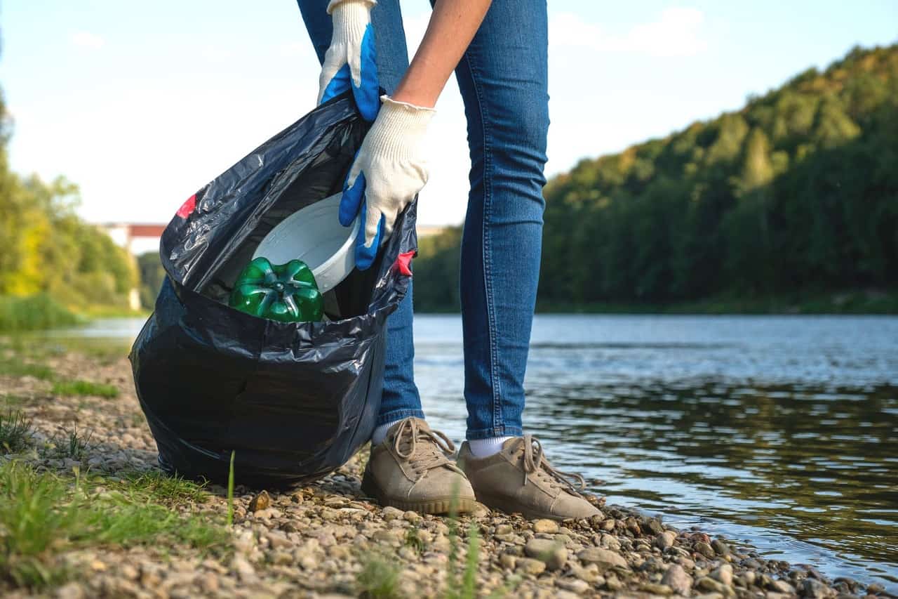 Take part in cleaning up local parks in Mississauga’s Meadowvale Village with Sam McDadi Real Estate