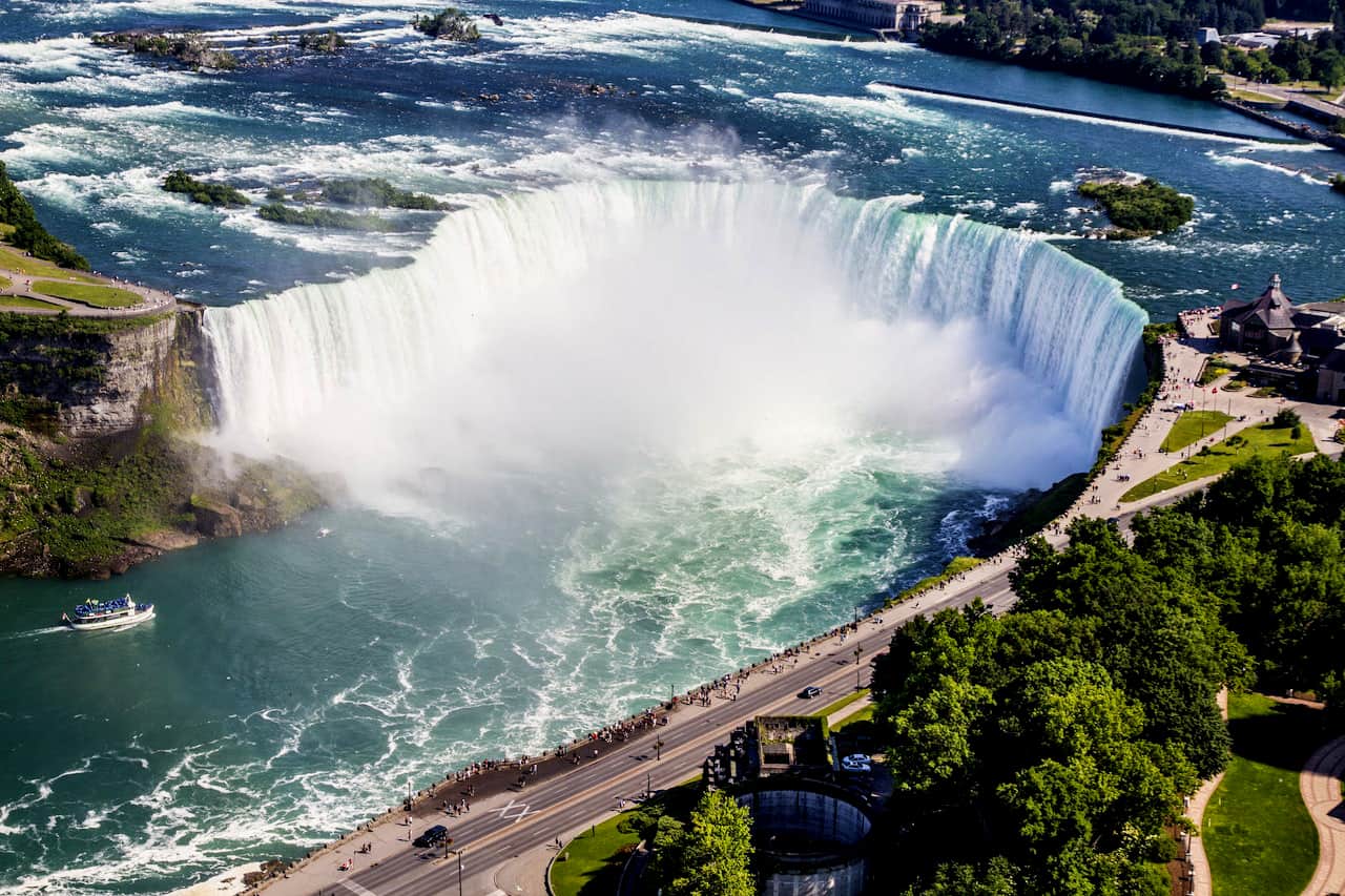 Niagara falls over