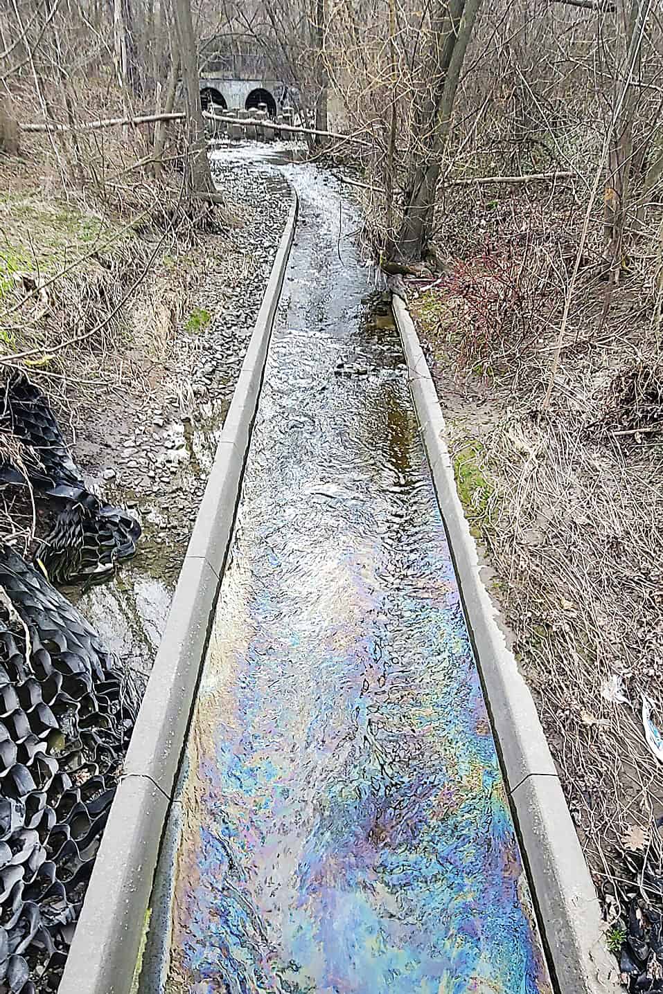 gas spill creek mississauga