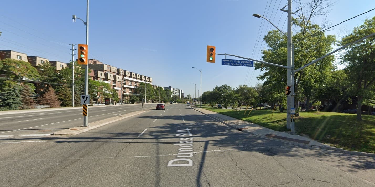 Dundas St. W. and The Credit Woodlands, Mississauga, hit-and-run