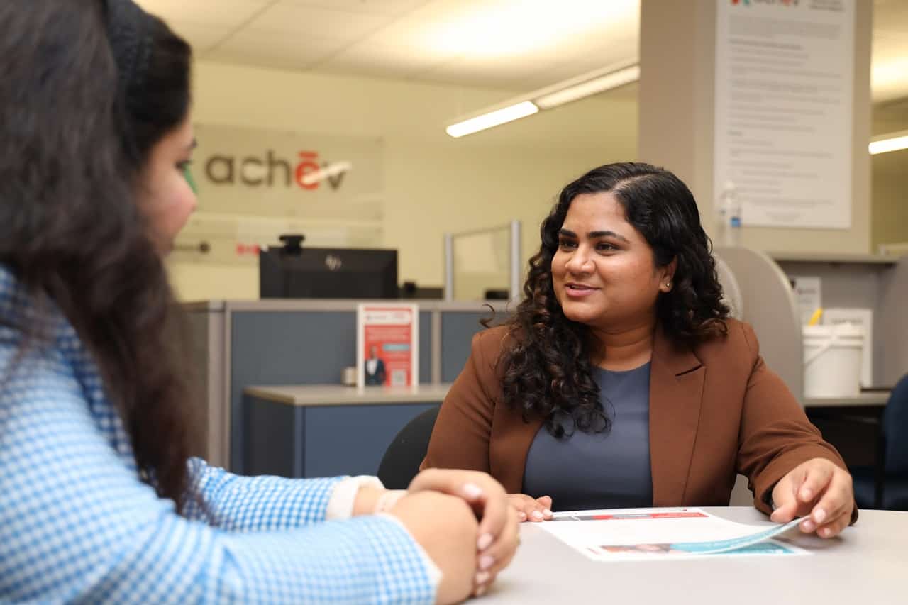 Free programs from Achēv help women new to Canada find work in Mississauga, Brampton and the GTA