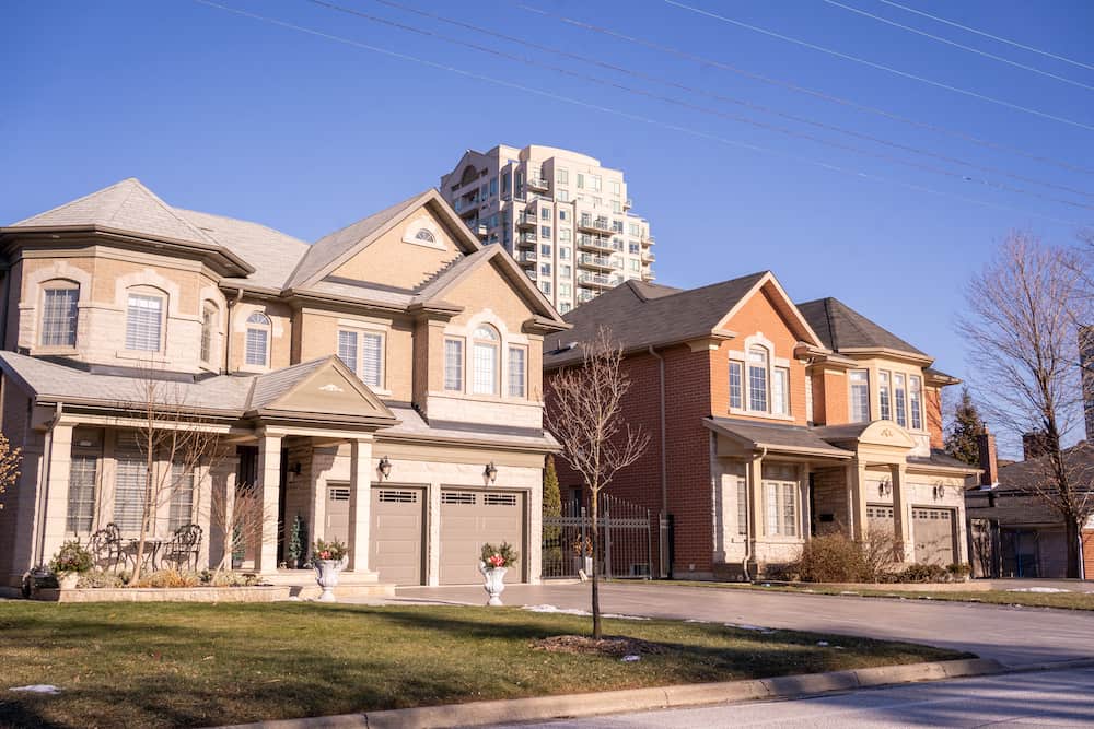 Mississauga, Brampton showing spikes in active real estate listings