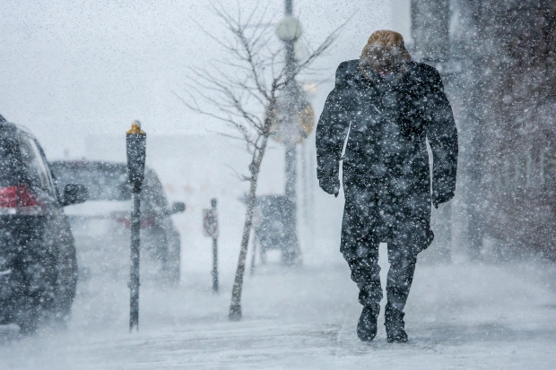 https://www.insauga.com/weekend-weather-33-c-wind-chills-and-snow-expected-in-southern-ontario/