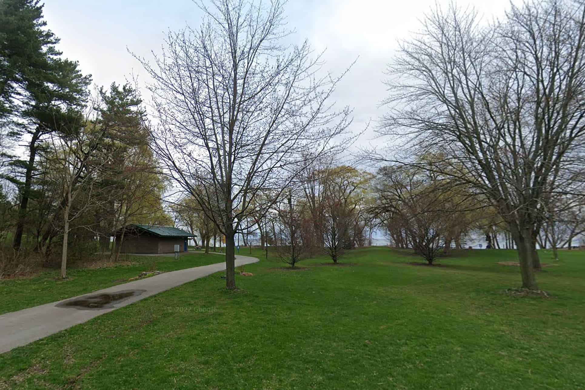 900 lakeshore road west