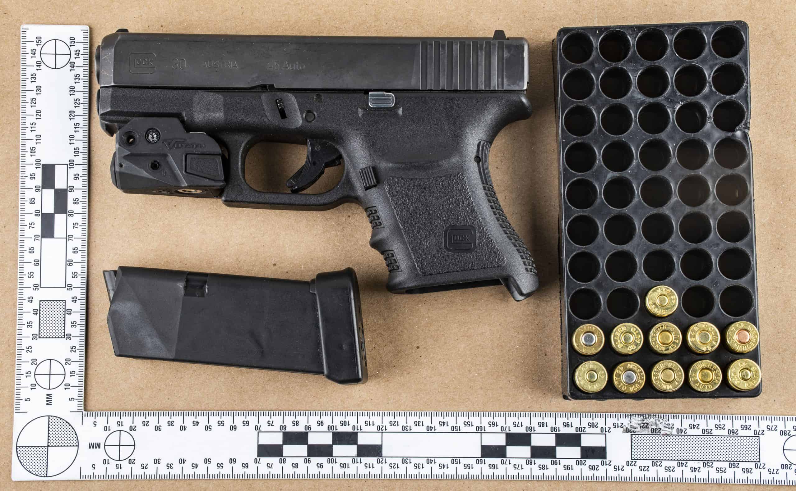 Man on 10-year gun ban charged after loaded handgun found in Brampton: police