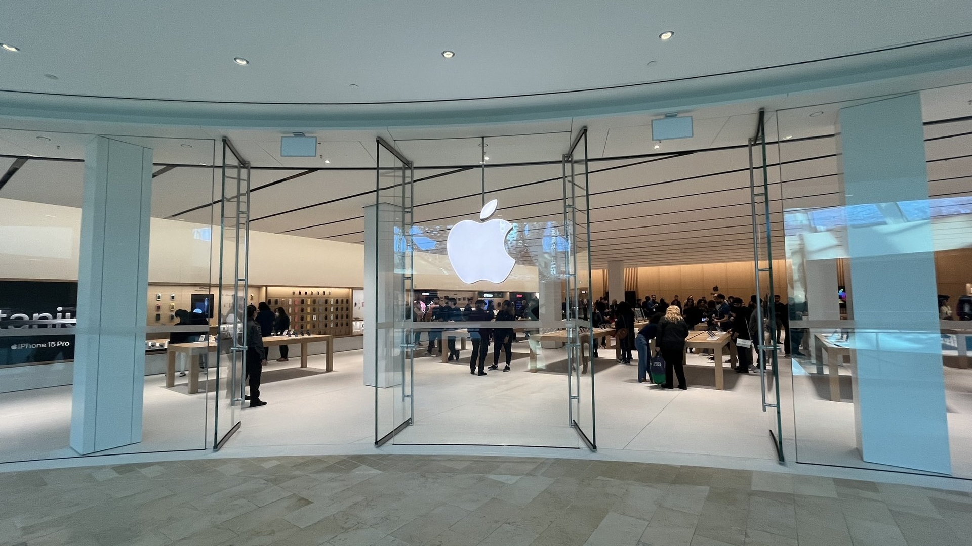New apple store mississauga one of largest in canada