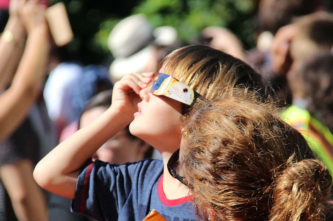 Burlington park eclipse glasses Niagara crowd