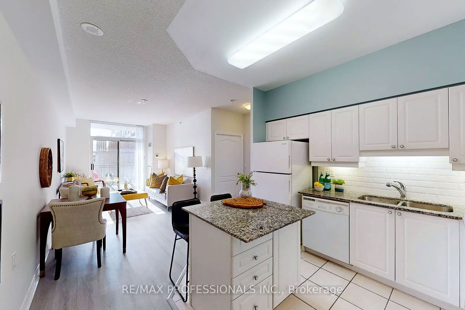 810 scollard court