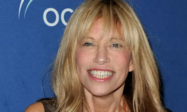 Carly Simon