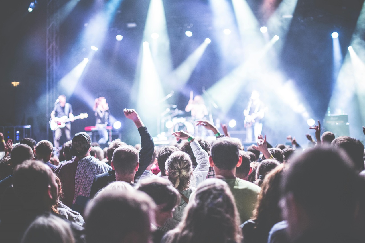 Sports and music ticket selling scam in Mississauga and GTA.