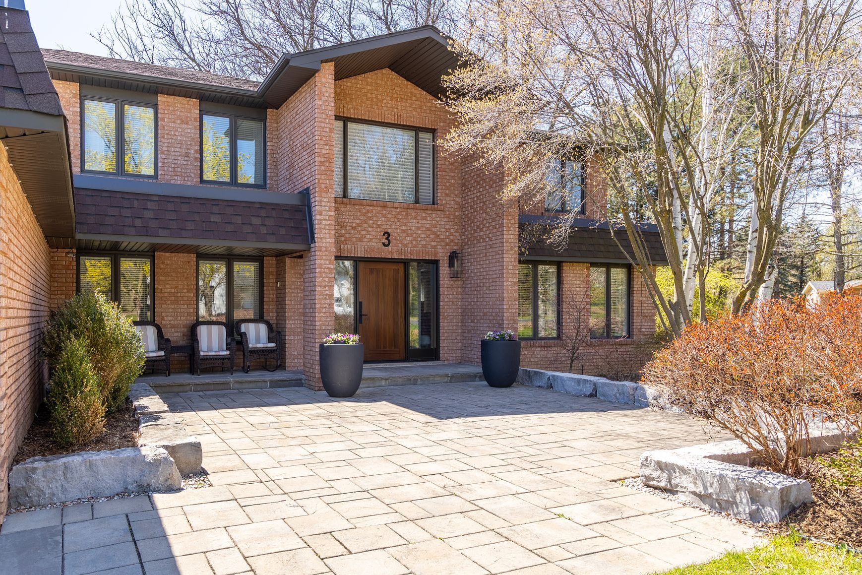 Brampton House of the Week: Mansion with outdoor pool, sauna and high-end appliances