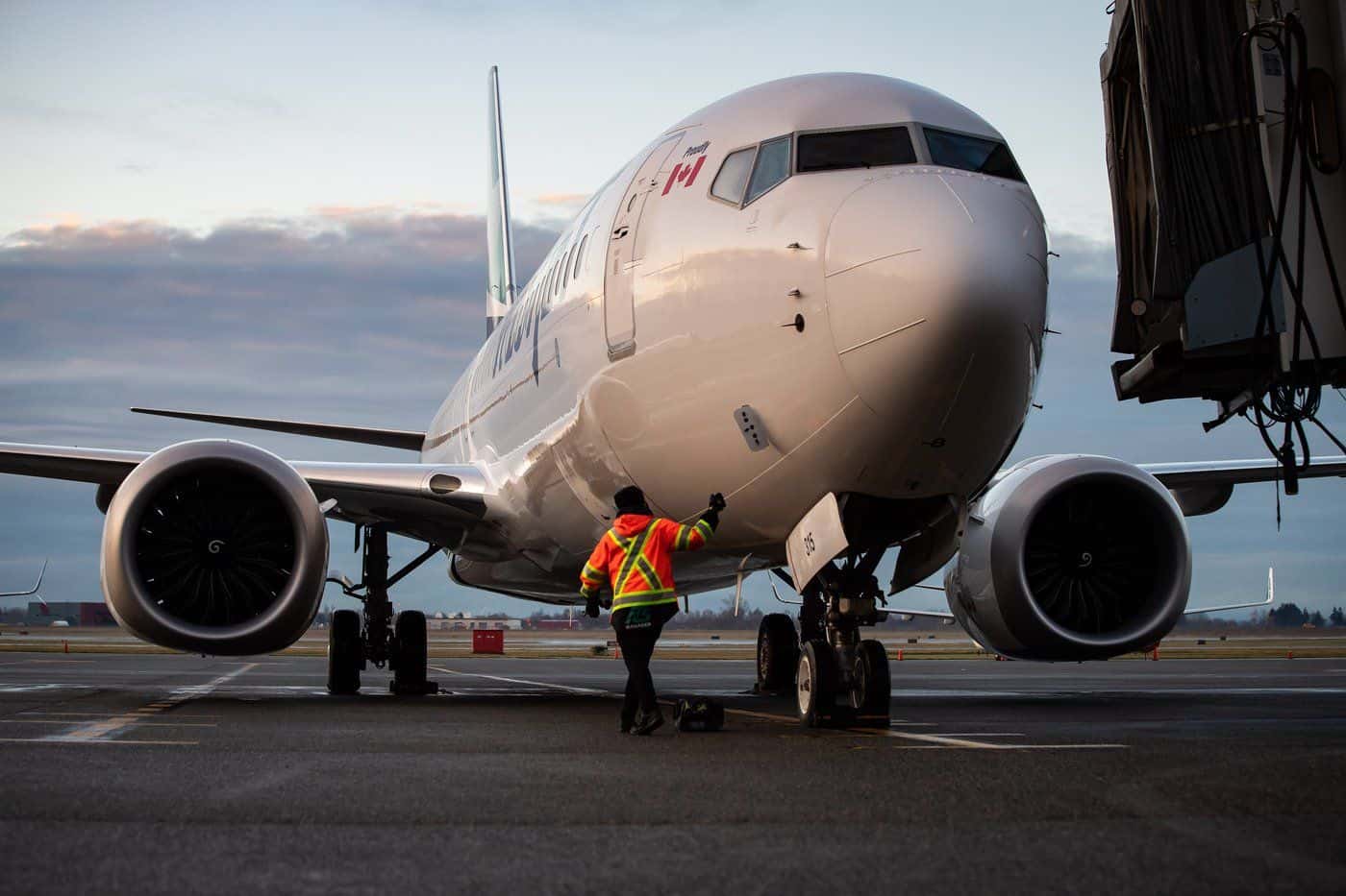 A Canadian airline issues 72-hour lockout notice to mechanics union, prepares to reduce schedule