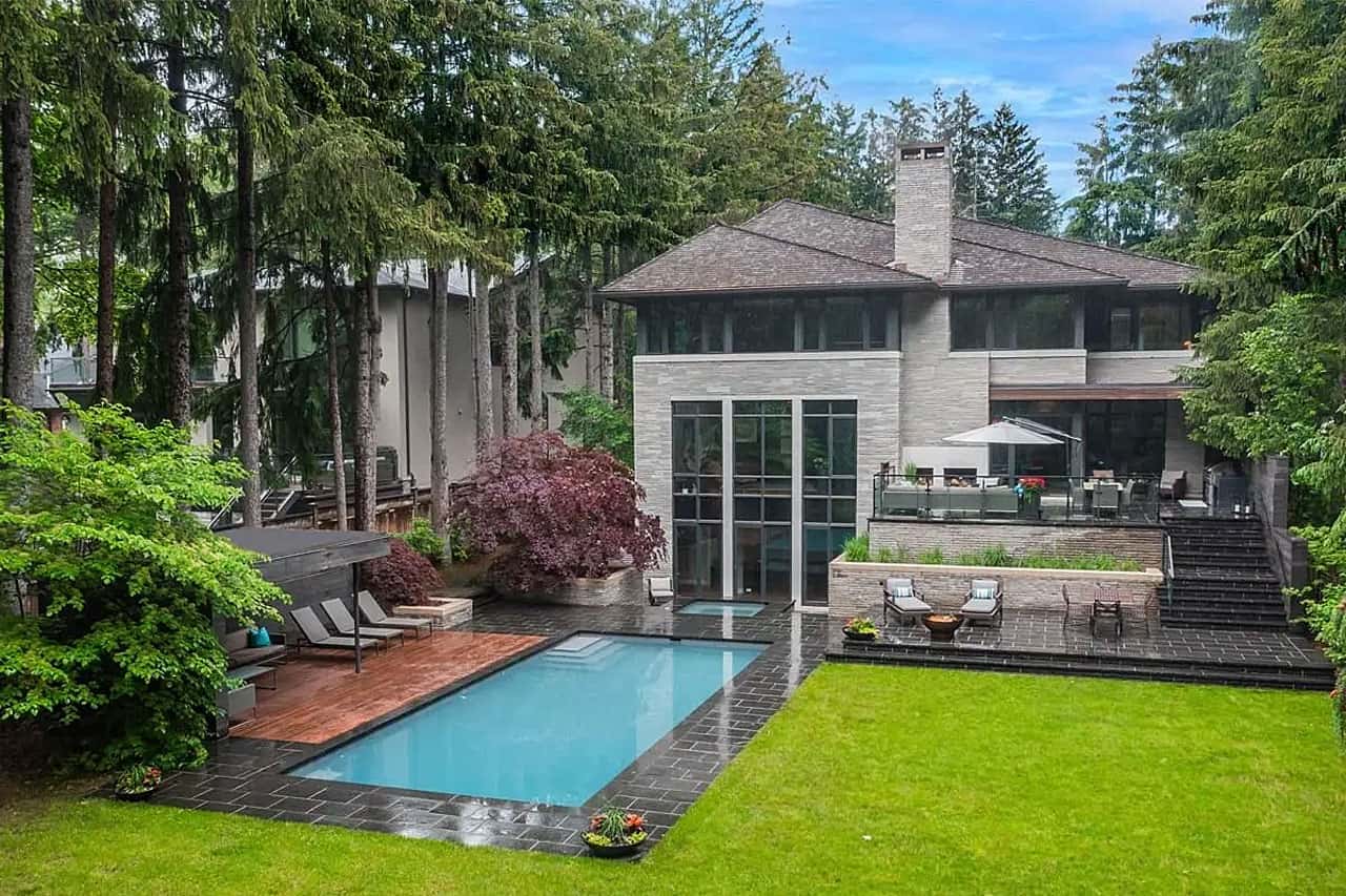 1538 douglas drive