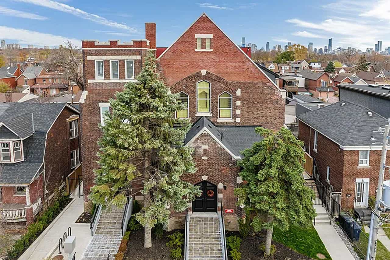 1183 dufferin street toronto