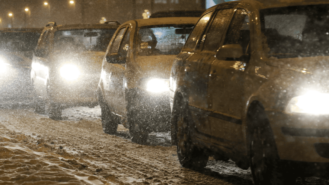 weather, snow, blizzard, stop, advisory, warning, 50 cm, stay indoors, order, emergency kits, winter, cold, chilly, frigid, temperatures,