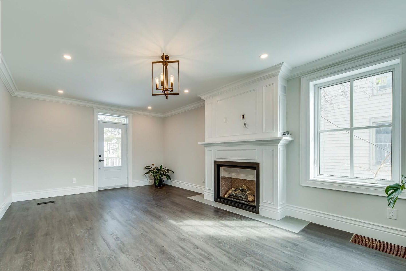 317 queen street south