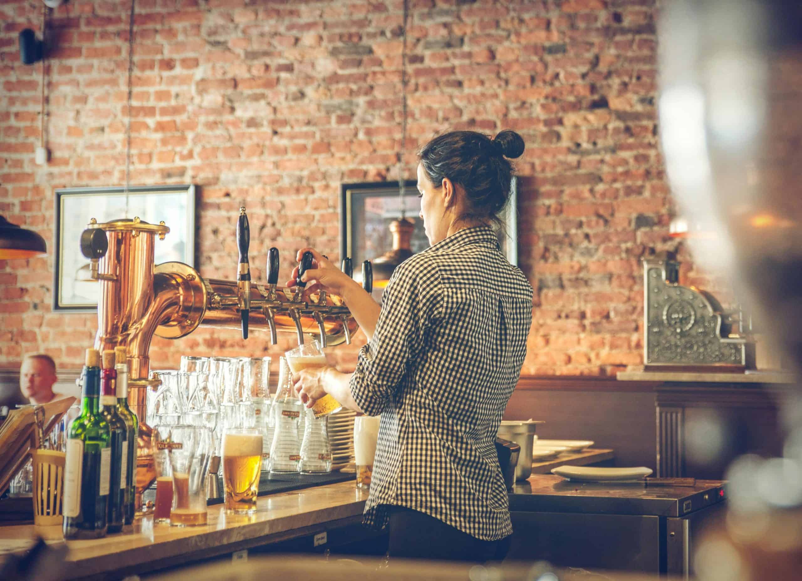 New secret signal program to prevent sexual violence in bars expands to Ontario