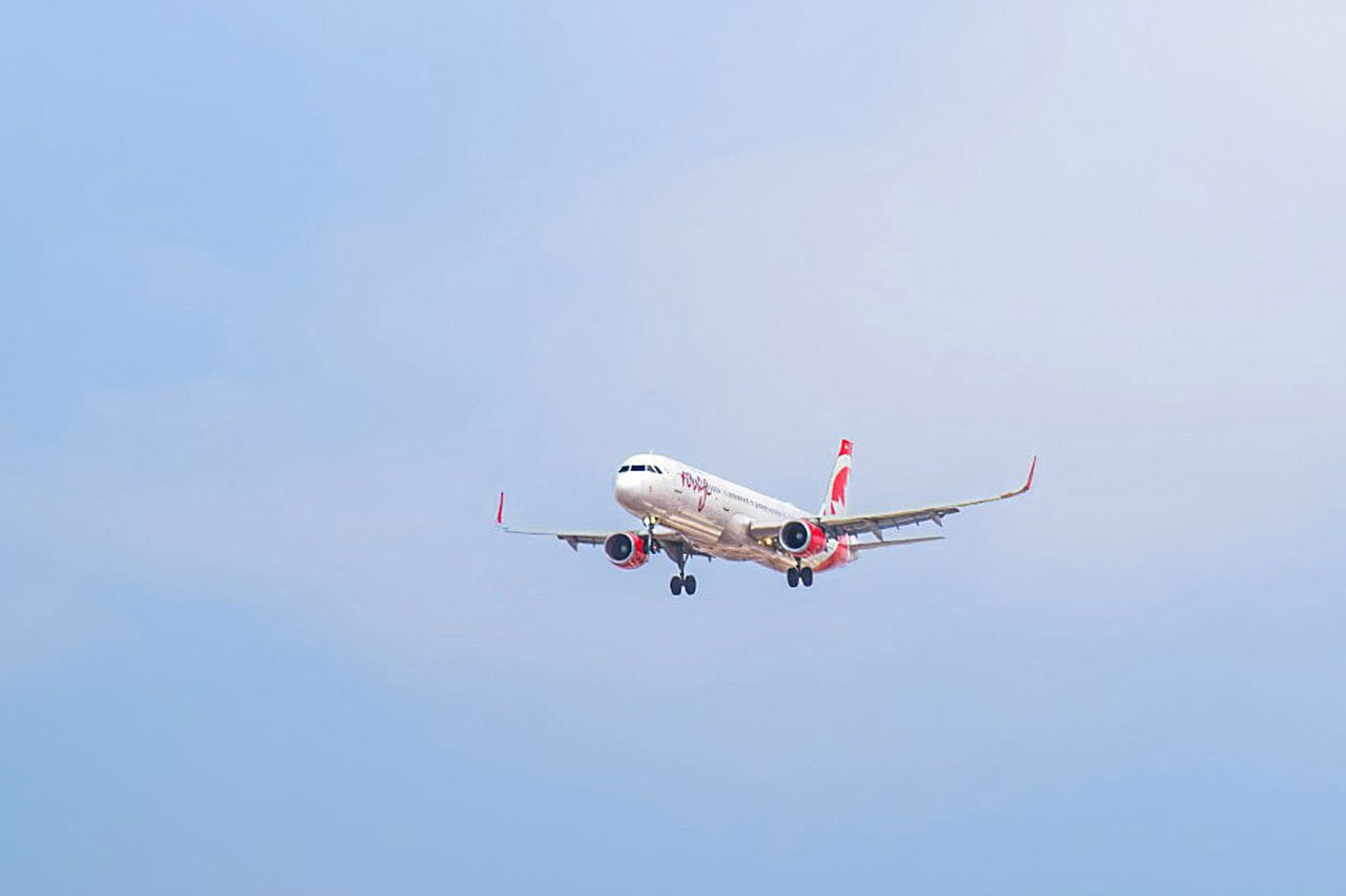 air canada emergency landing iowa