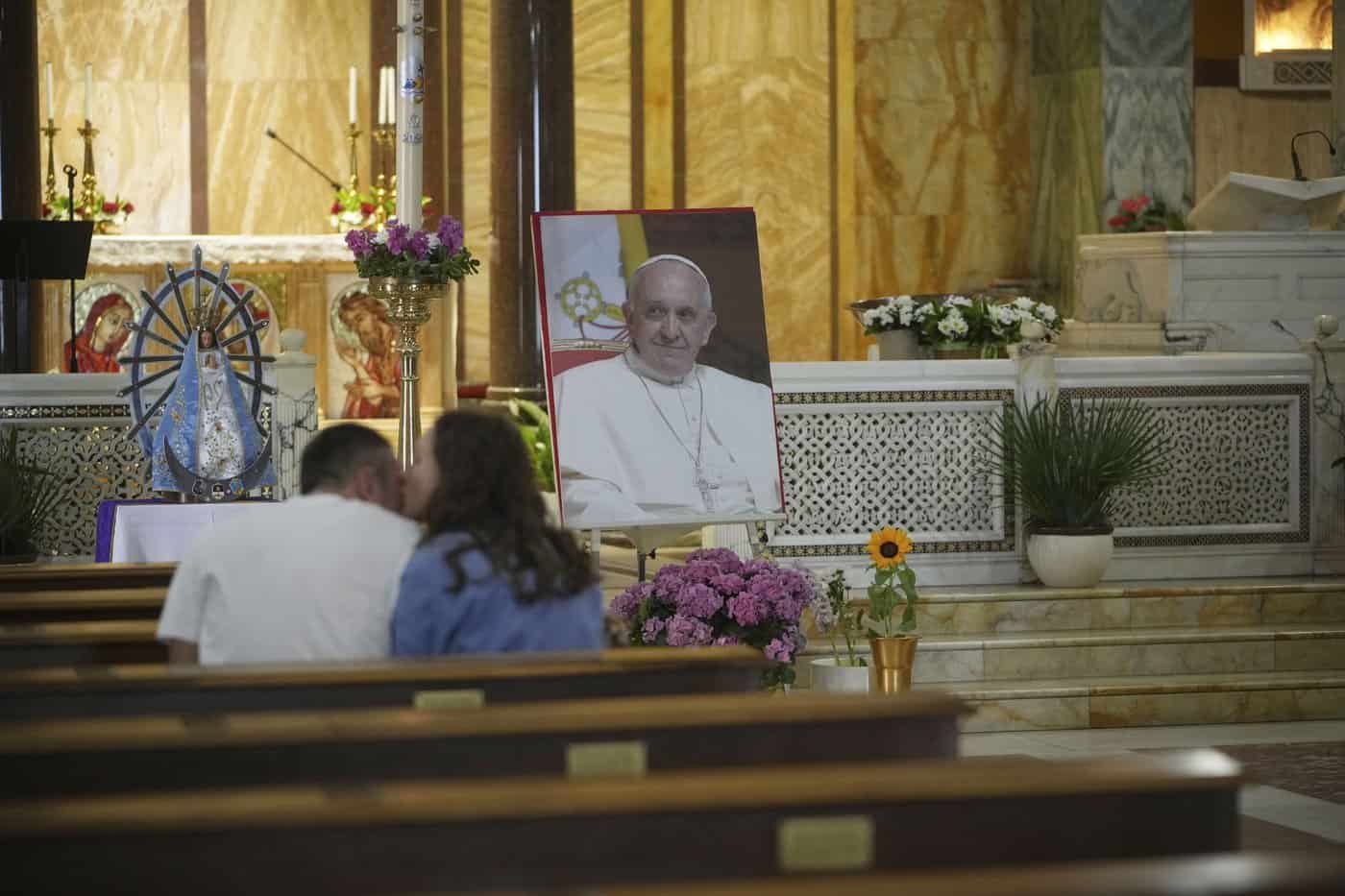 pope francis dies canada reaction