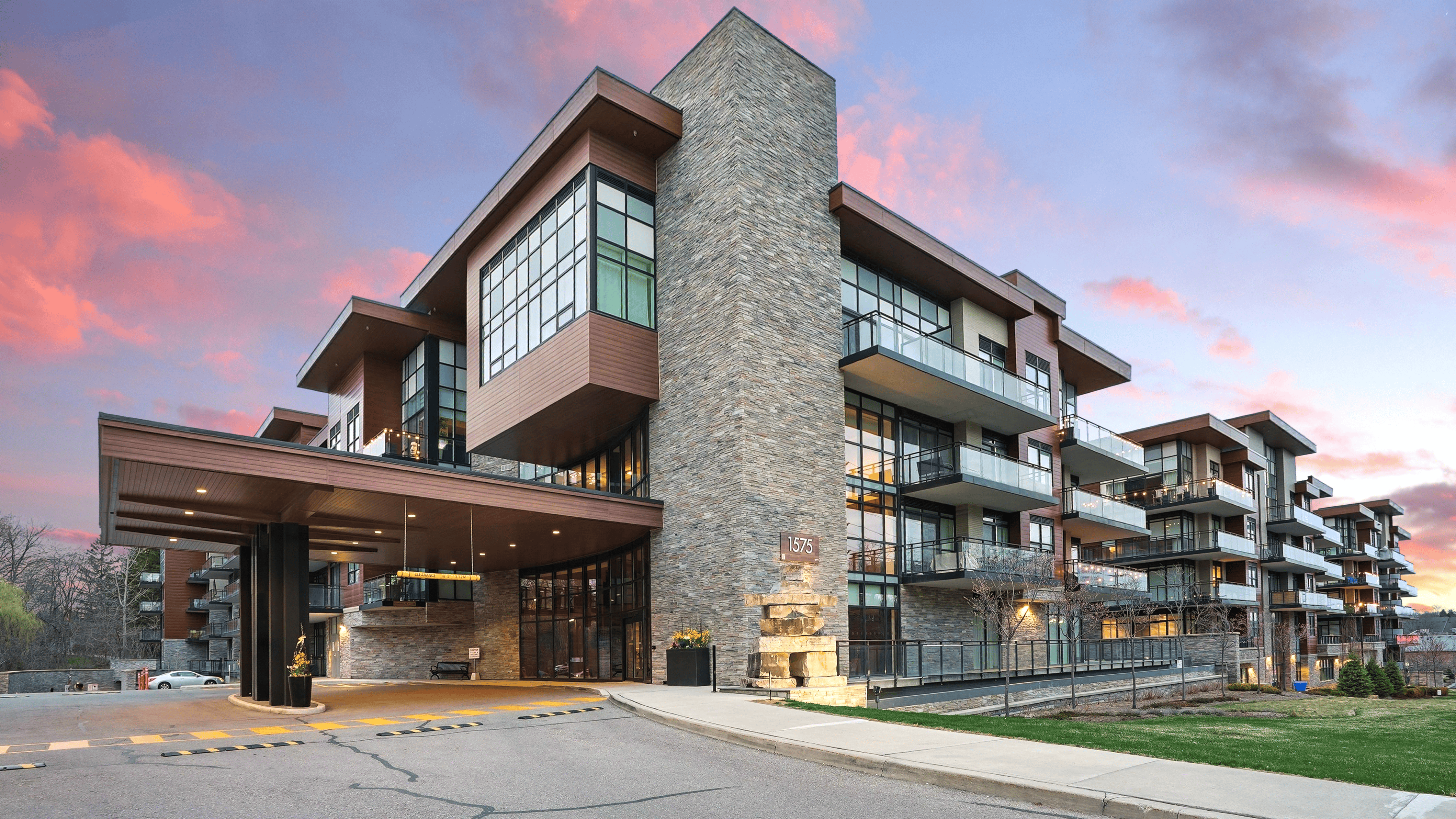 Stunning Green Luxury Condos With Private Master Suite image