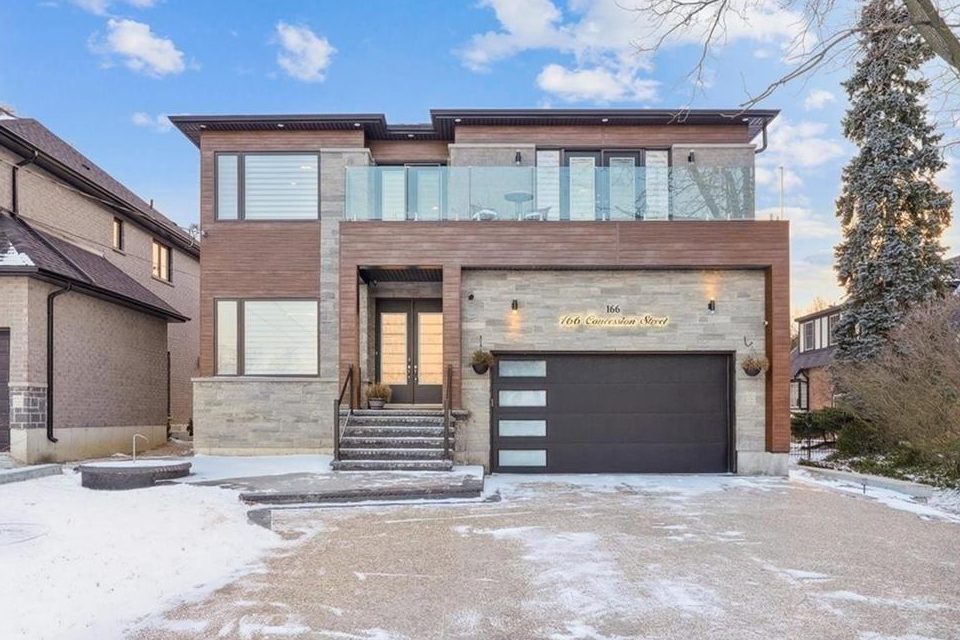 Home sells at $1.47M loss after 3 years in Hamilton