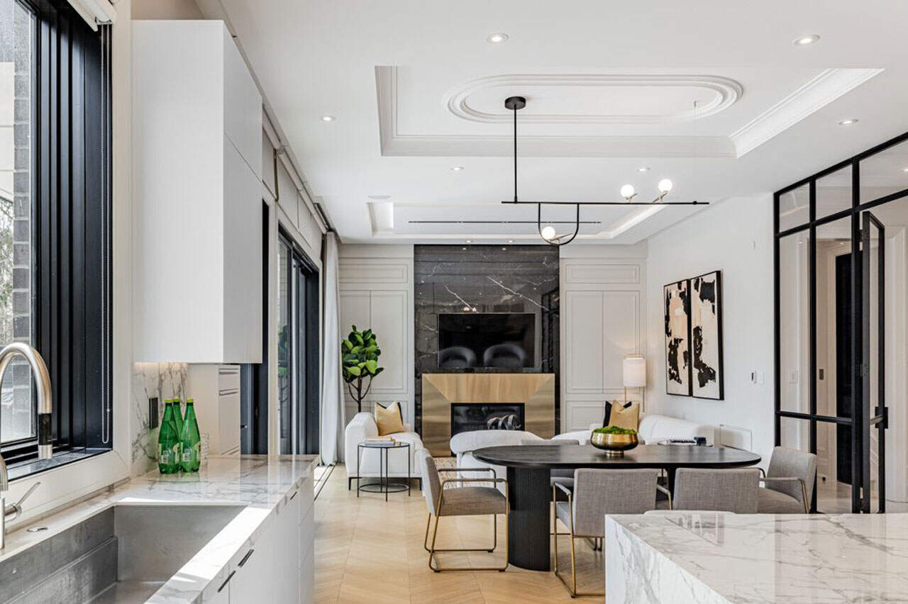 227 strathallan wood toronto