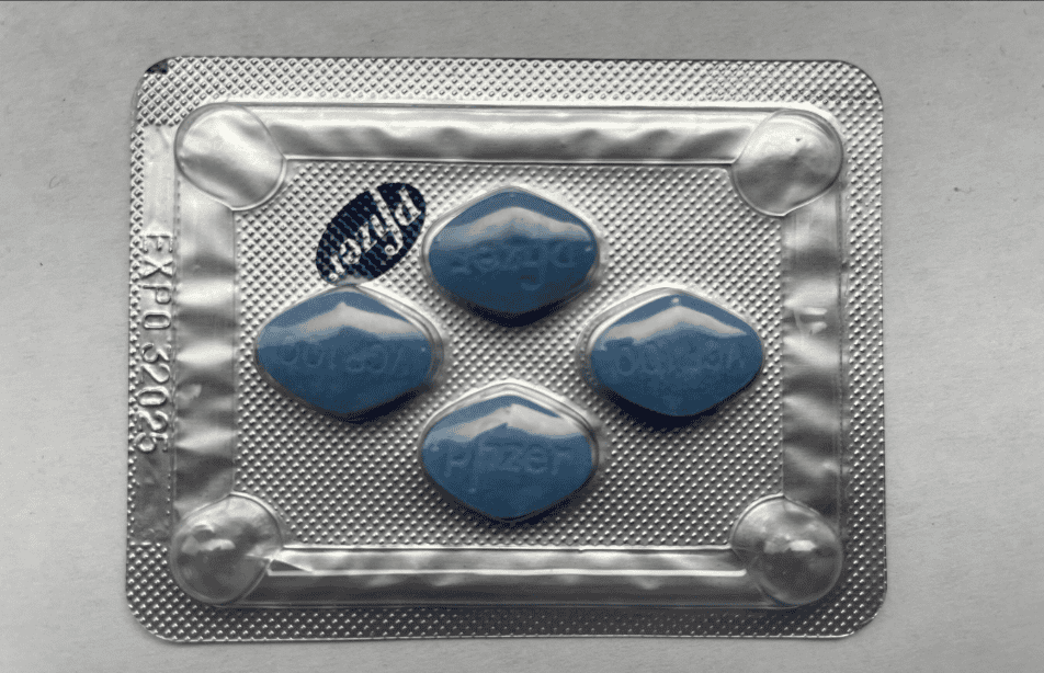 RECALL: Counterfeit prharmaceutical products seized from Ontario stores