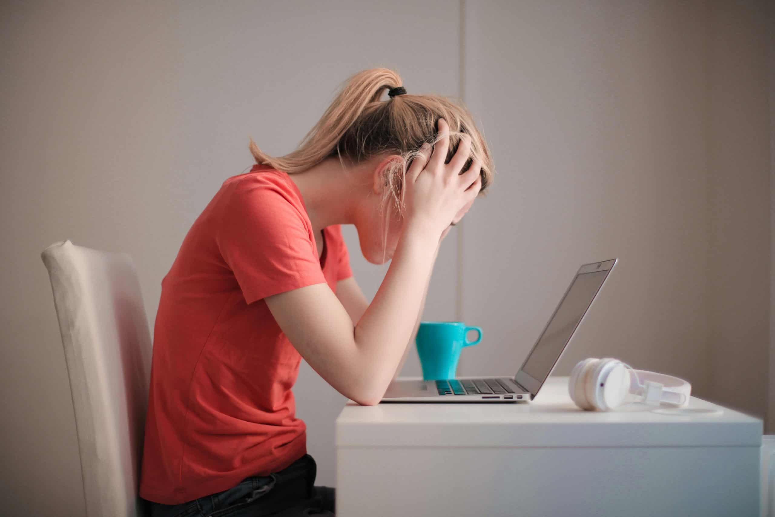 Gen Z in trouble, as report shows income instability amid Canadian cost-of-living