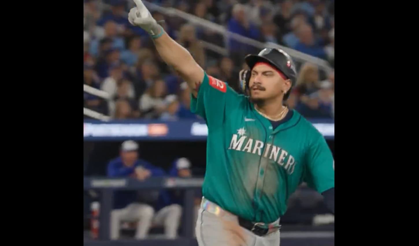 mississauga mlb player wins major baseball award.