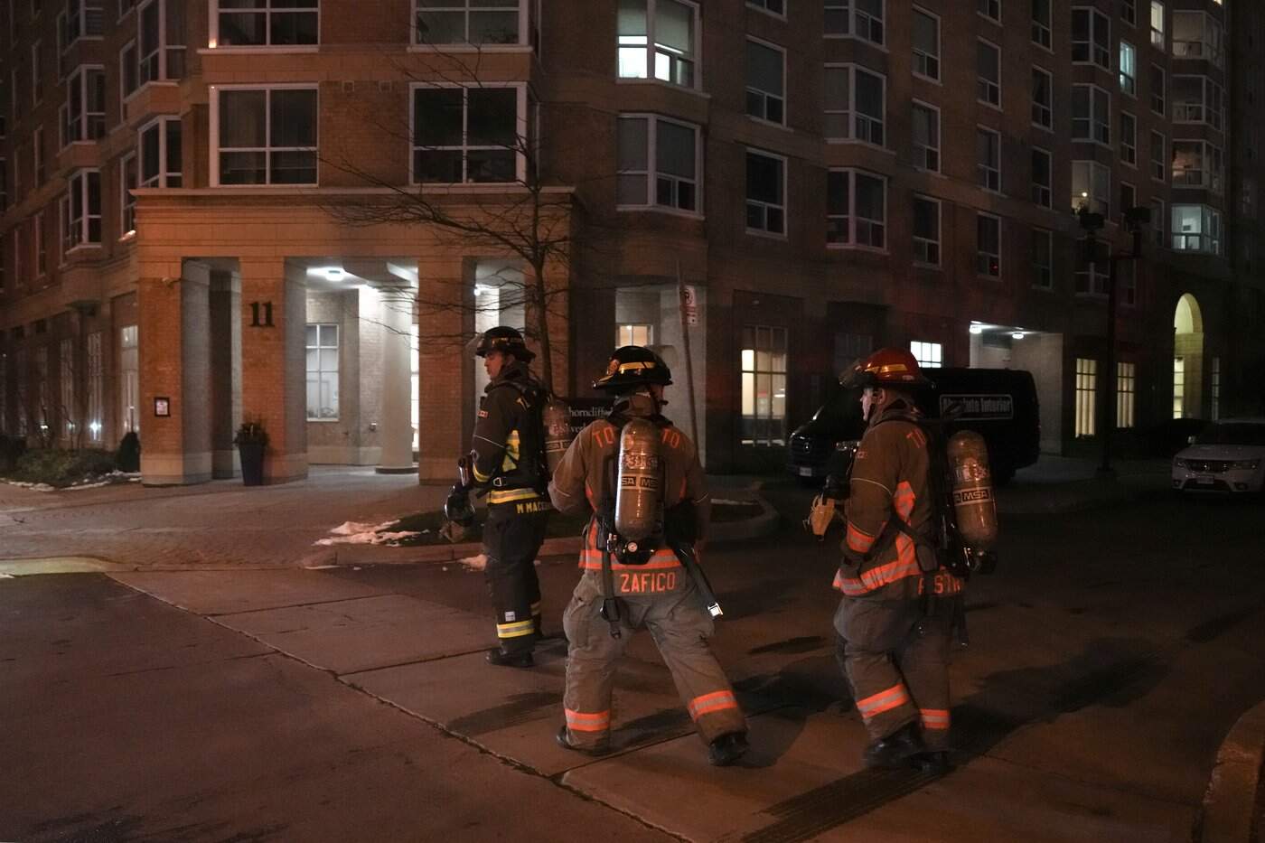 fire thorncliffe park toronto apartment