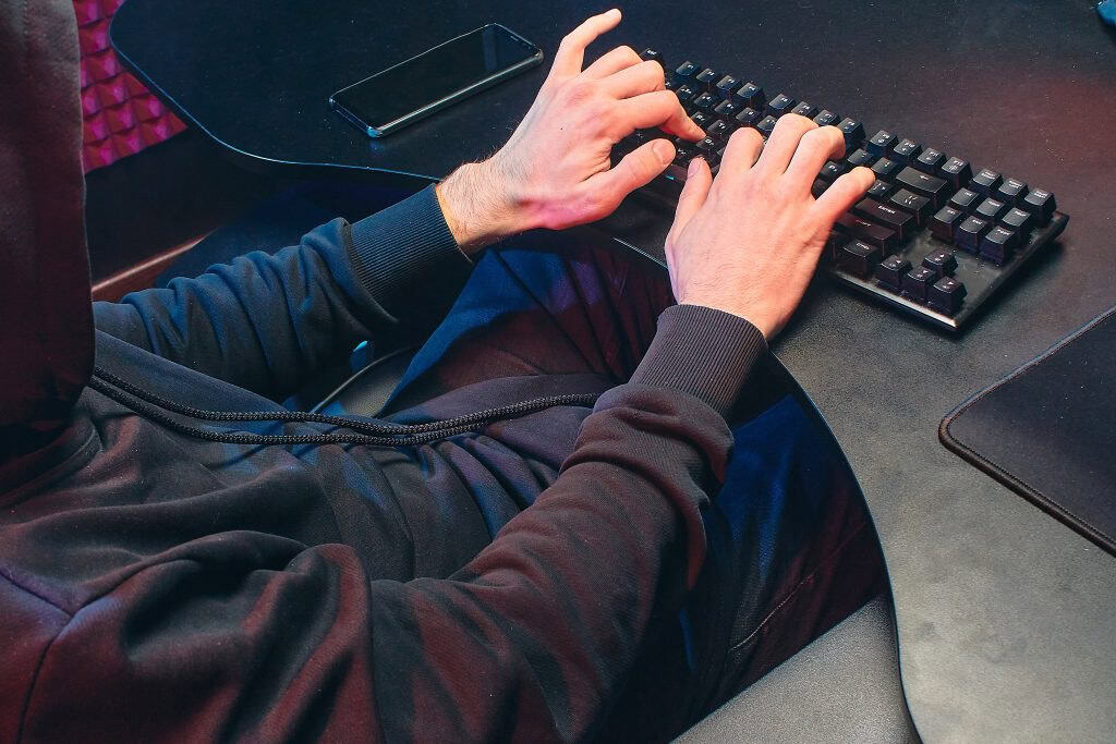 cryptocurrency scam arrest mississauga brampton.