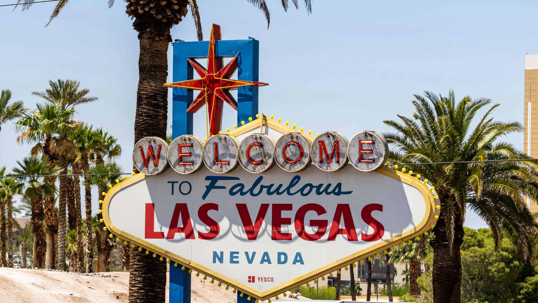 las vegas hotels canadian dollar