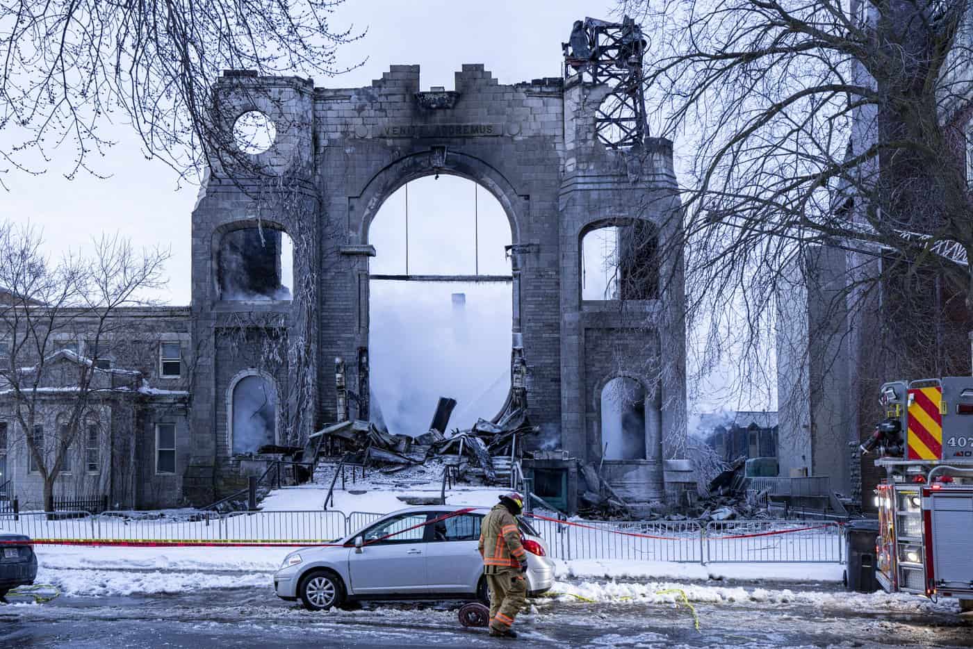 historic church destroyed fire montreal quebec canada