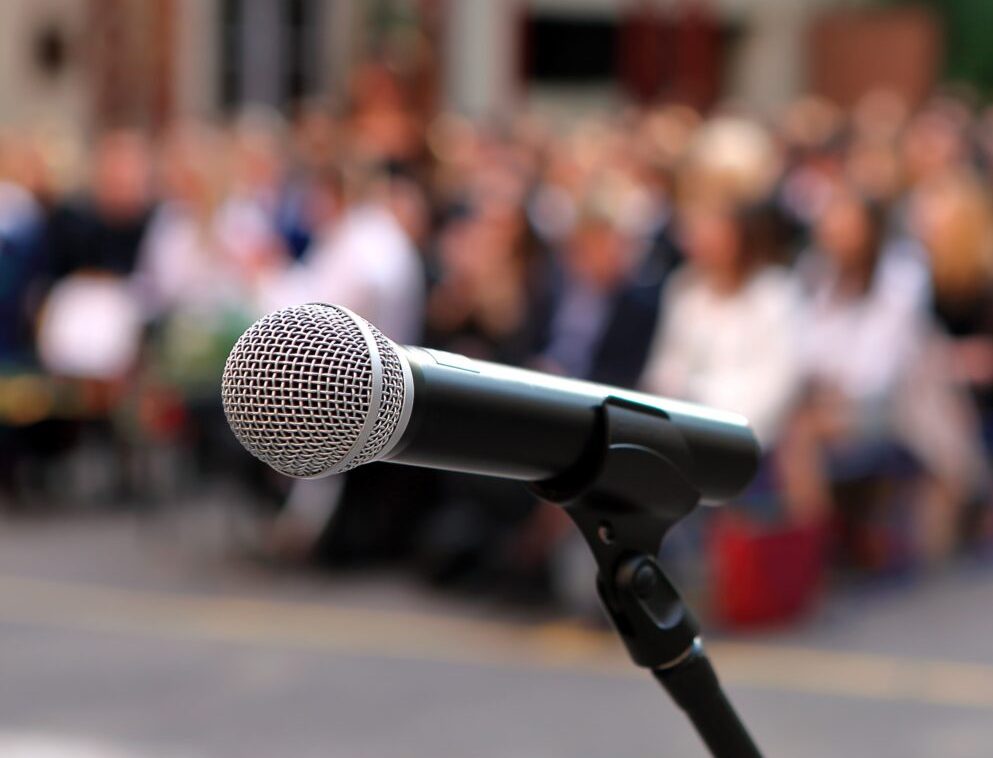 Ban on recording council meetings in Whitby repealed