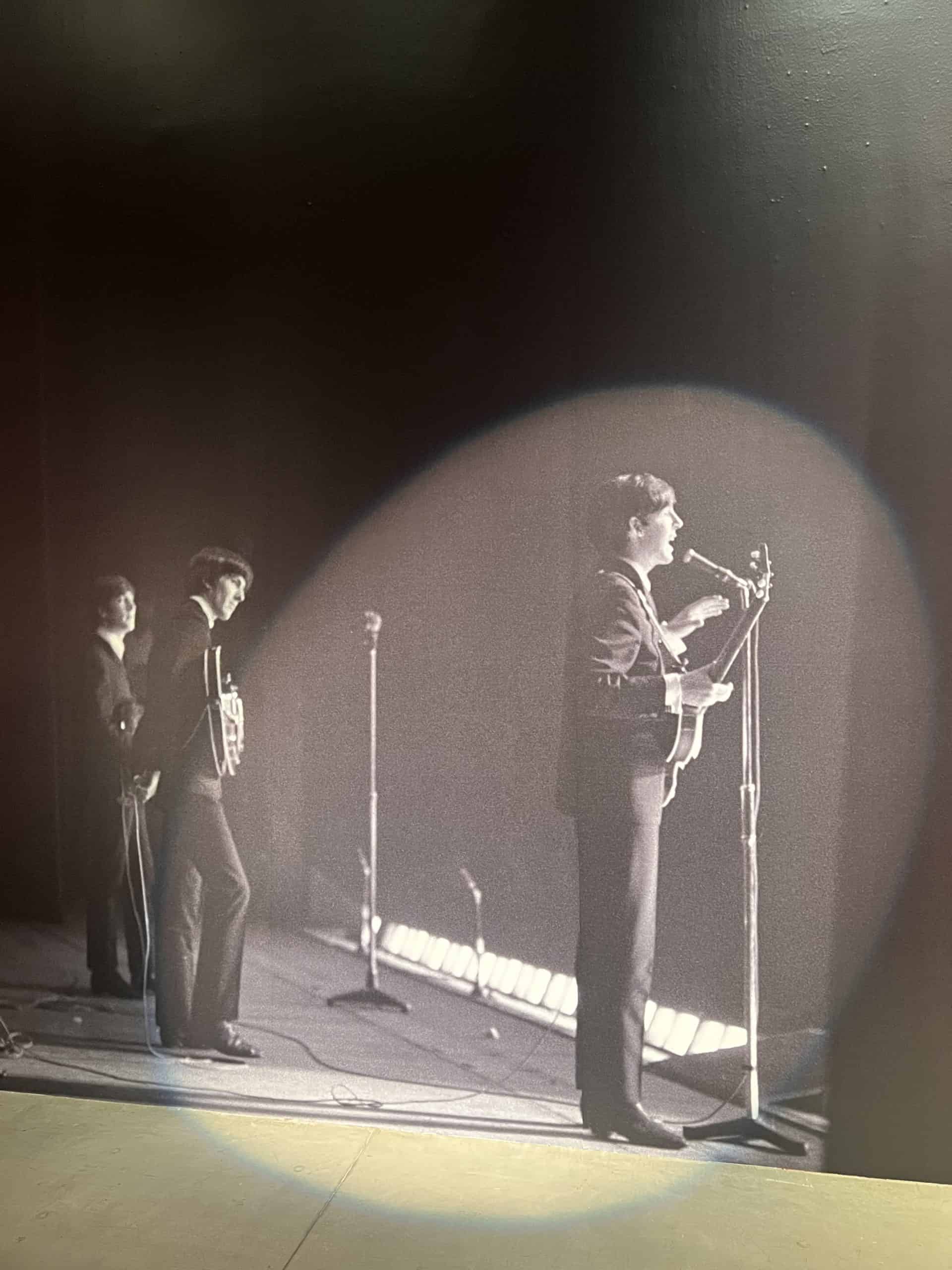 アート・デザイン・音楽 Beatles Photographs from the Set of Help