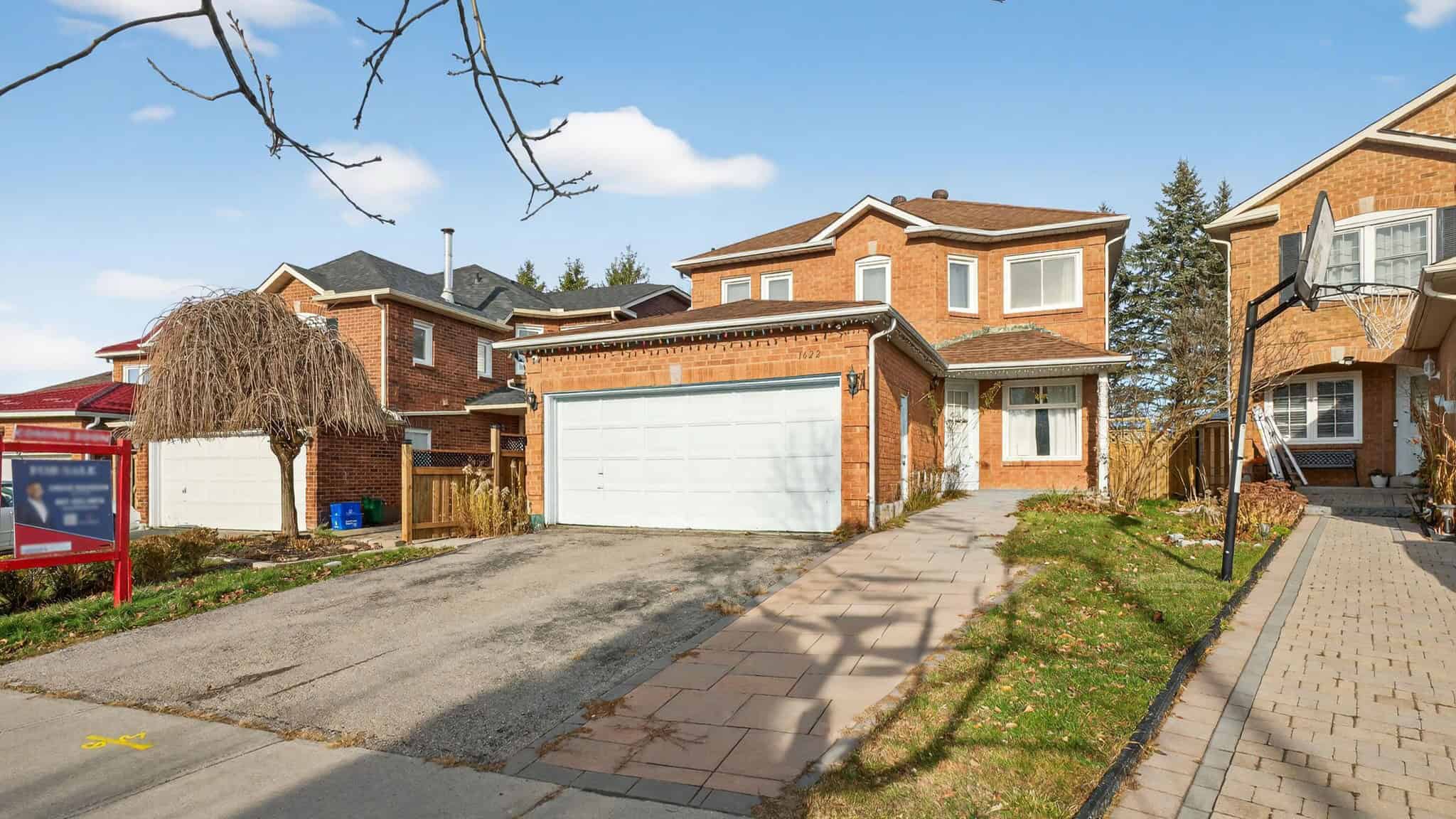 1622 hollyhedge drive pickering