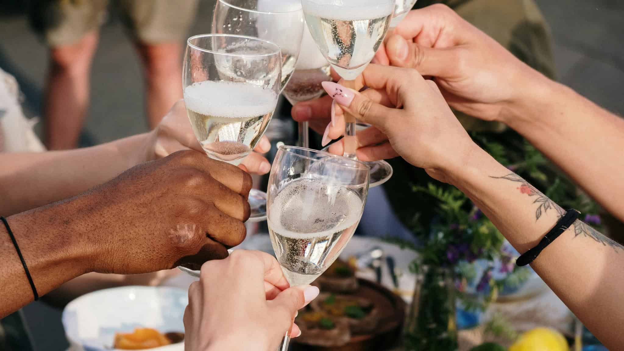 'Bring-your-own' alcohol to be allowed at more public events in Ontario ...