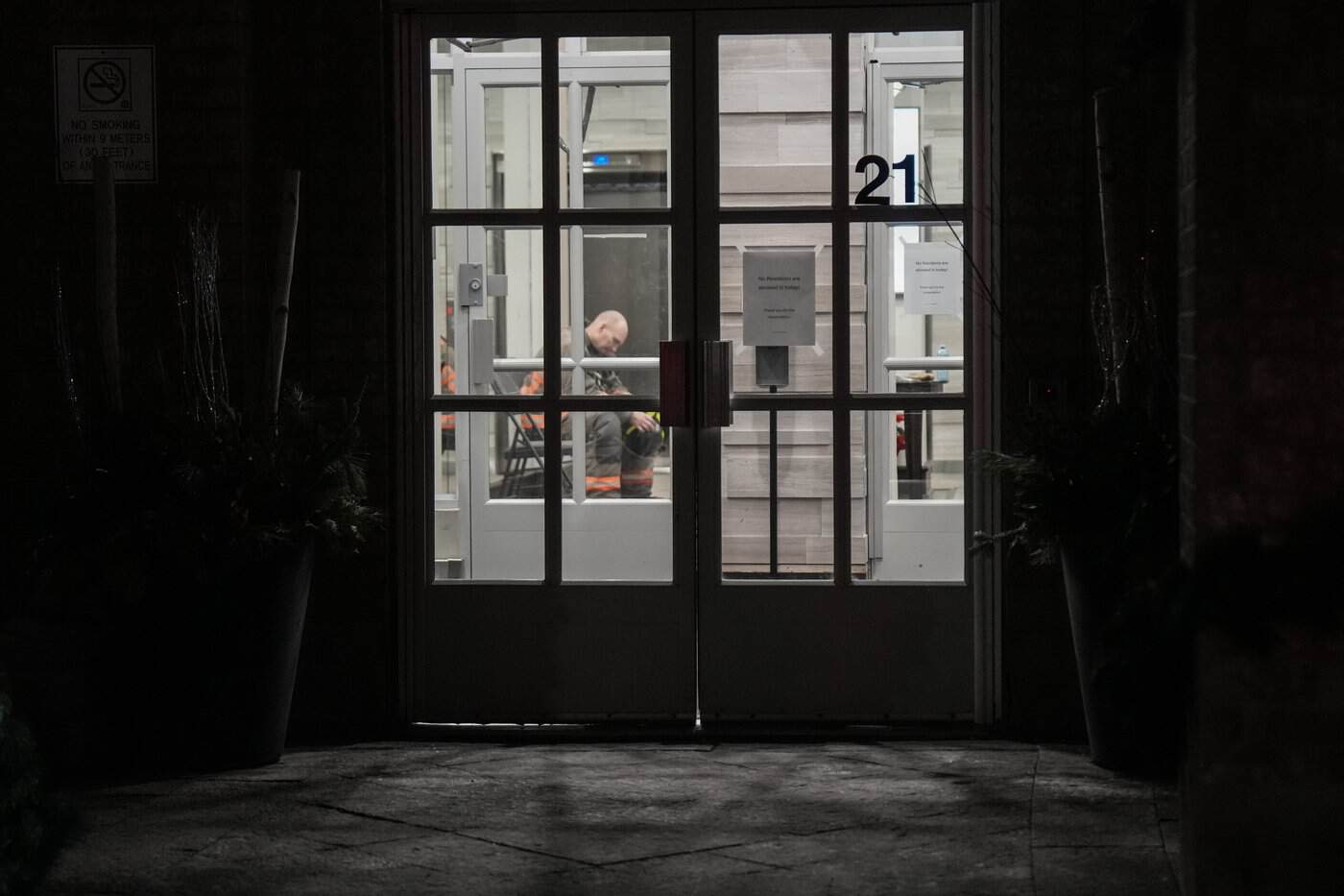 Fire breaks out again at two Toronto highrises evacuated last year