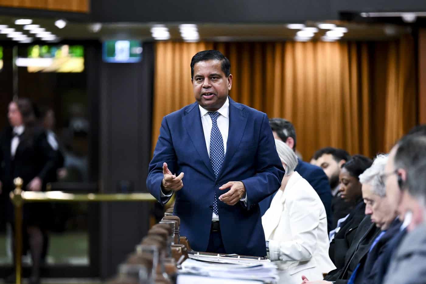 Minister now open to trimming metadata retention period in 'lawful access' bill