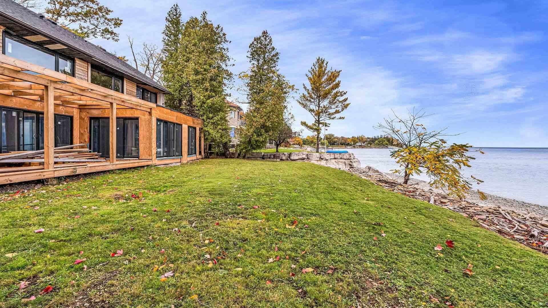 1376 lakeshore road west oakville