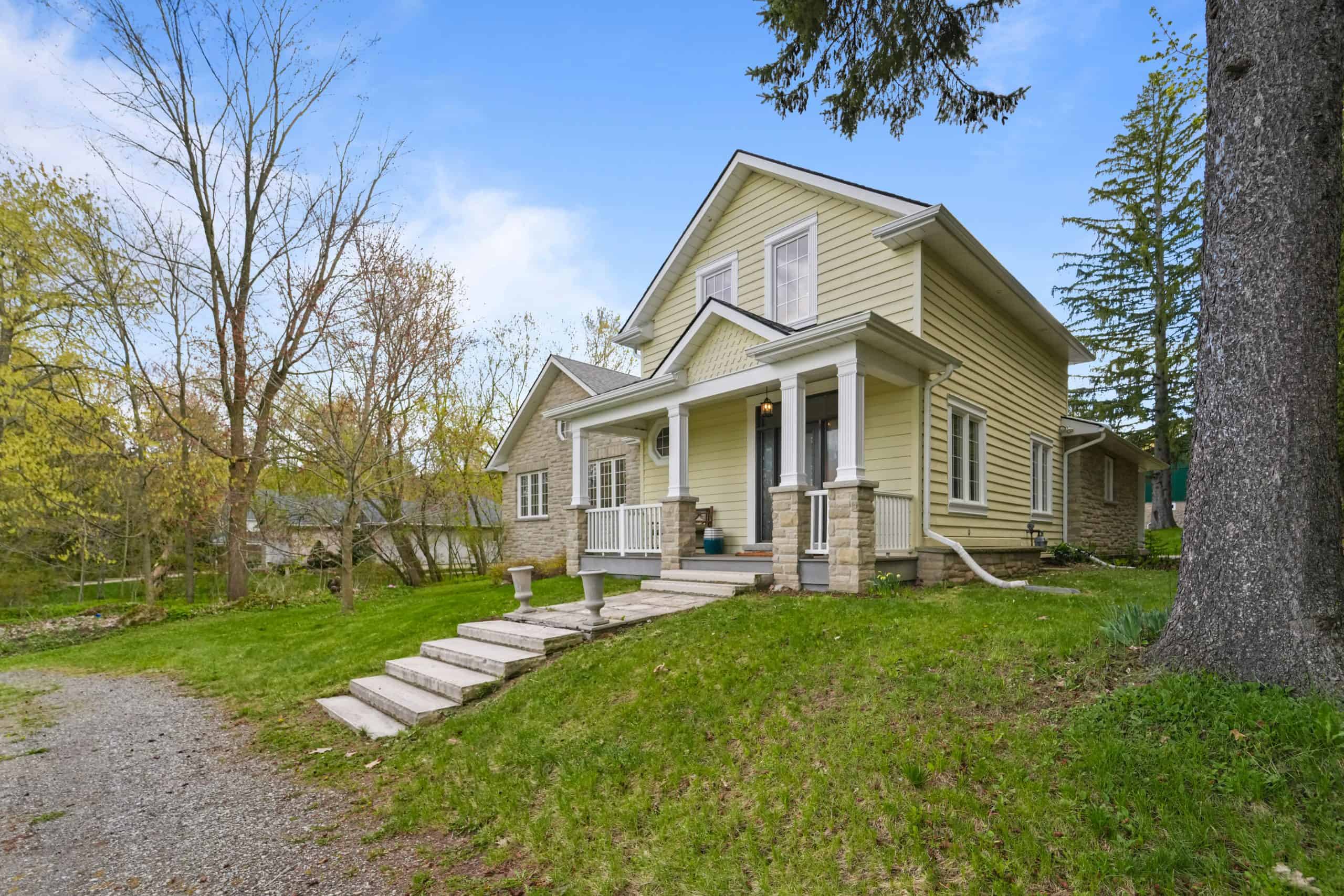 House of the Week: 3-bedroom home on 4.6 acres north of Brampton