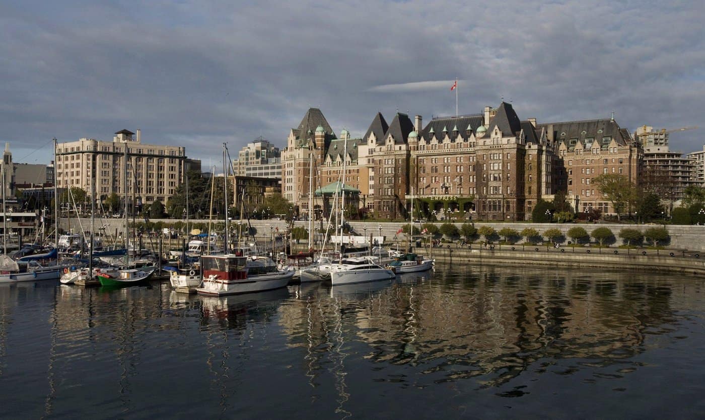 Workers at iconic B.C. hotel serve strike notice ahead of FIFA World Cup